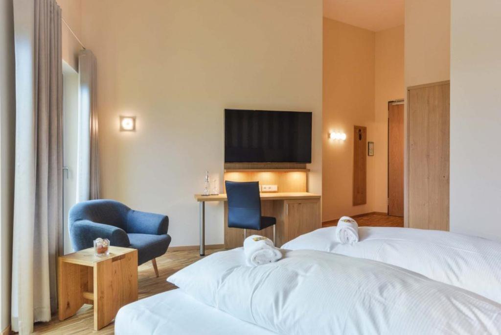 Hotel & Golfrestaurant Gut Wissmannshof Staufenberg  Ngoại thất bức ảnh