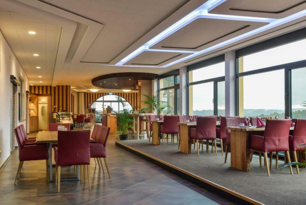 Hotel & Golfrestaurant Gut Wissmannshof Staufenberg  Ngoại thất bức ảnh