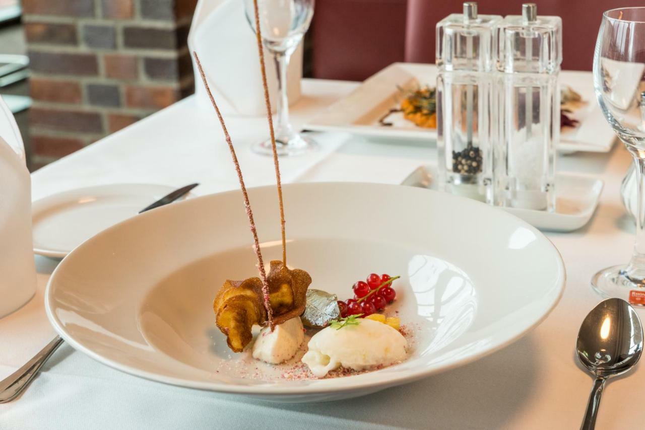 Hotel & Golfrestaurant Gut Wissmannshof Staufenberg  Ngoại thất bức ảnh